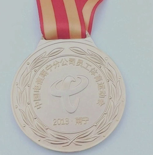 白金徽章獎牌定(dìng)製